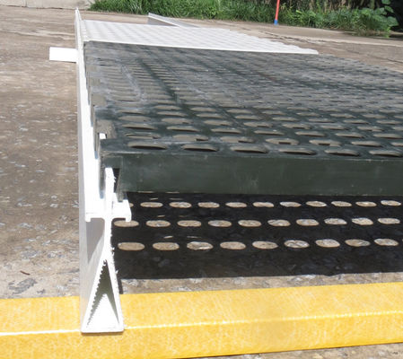 Serviço de corte de vigas de piso de porcos de FRP para construção de fazendas de porcos 100 120 135 150mm vigas