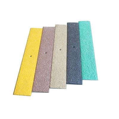 Listas de FRP antiderrapante em cores personalizadas para aplicações de ângulo de plástico ao ar livre