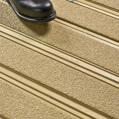 Faixa de fibra de vidro de pultração antiderrapante para terraço de jardim de madeira/escada/rampa de acesso