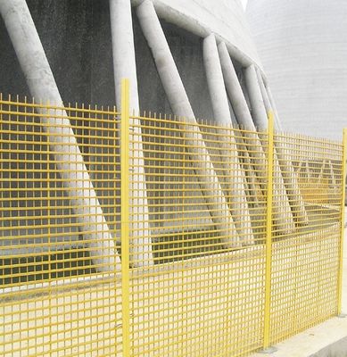 Cercas de FRP isoladas para torre de arrefecimento