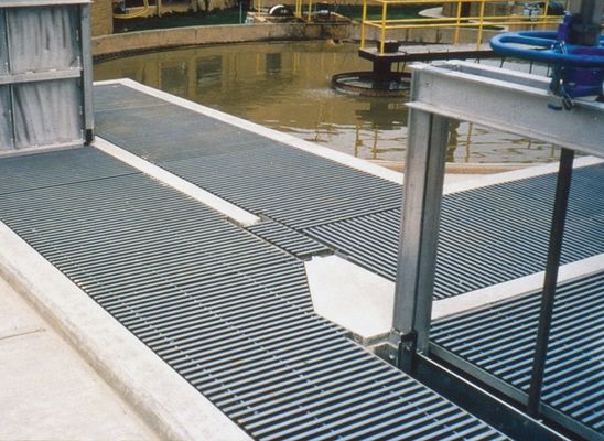 Painel de cobertura de grelha de fibra de vidro pultrudada resistente à corrosão com superfície antiderrapante