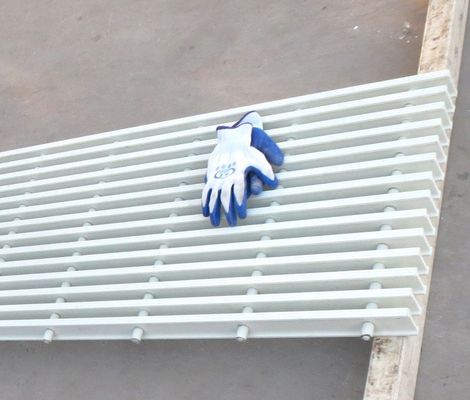 Grelhas estruturais de FRP pultrudo resistentes e duráveis para requisitos de carga elevada