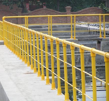 Design industrial de piso montado 50MM Ferradura redonda de FRP para estação de tratamento de esgoto