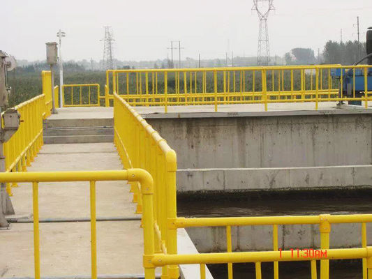 Design industrial de piso montado 50MM Ferradura redonda de FRP para estação de tratamento de esgoto