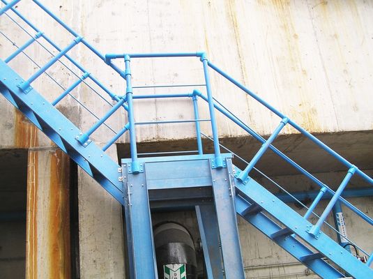 Escadas de isolamento de usinas de energia reforçadas com fibra de vidro escadas de pisos de plástico com trilho
