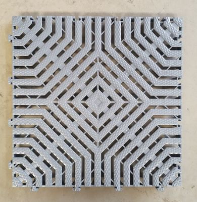 40x40x3.0cm Espessos tapetes de plástico de PP para revestimento de piso de garagem de lavagem de automóveis