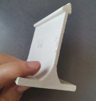 Módulo de isolamento térmico de GFRP FRP liso para isolamento de telhado de costura de pé conforme exigido