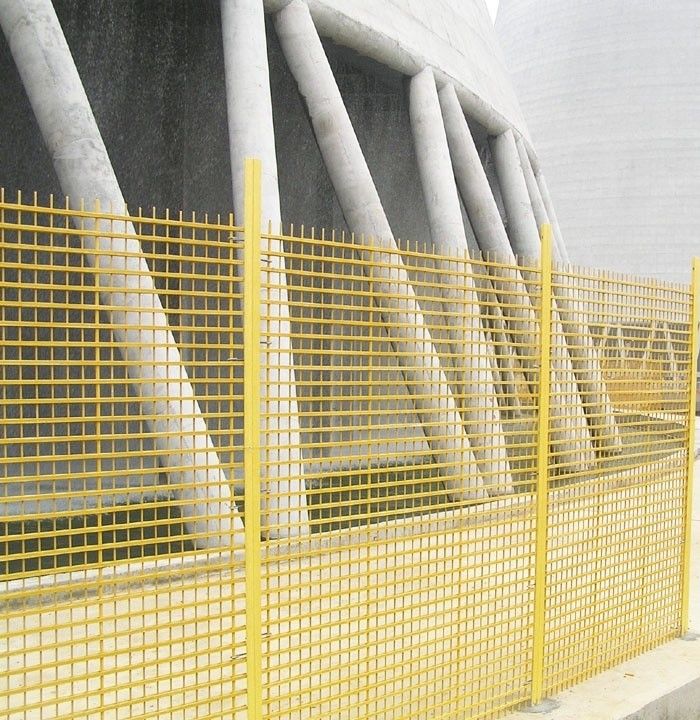 Cercas de FRP isoladas para torre de arrefecimento