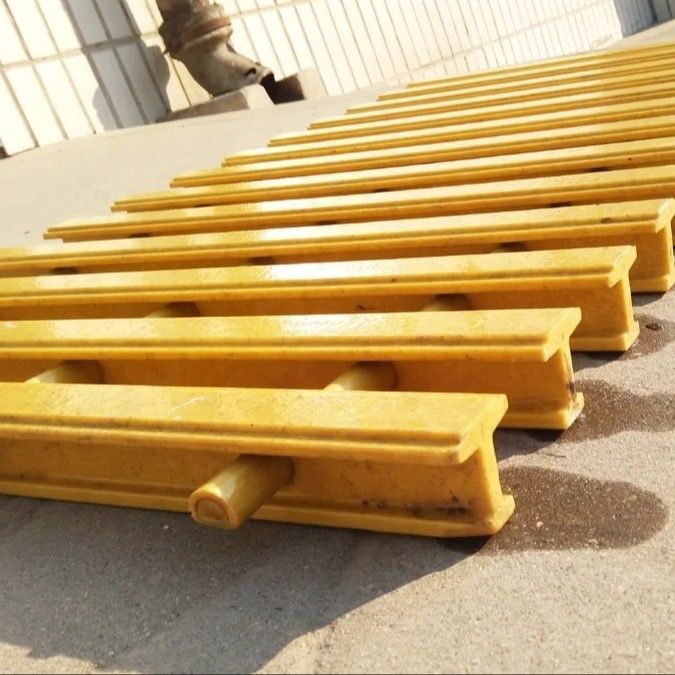 Barras T de grade de FRP pultrudadas para soluções de piso resistentes ao deslizamento e ignífugas
