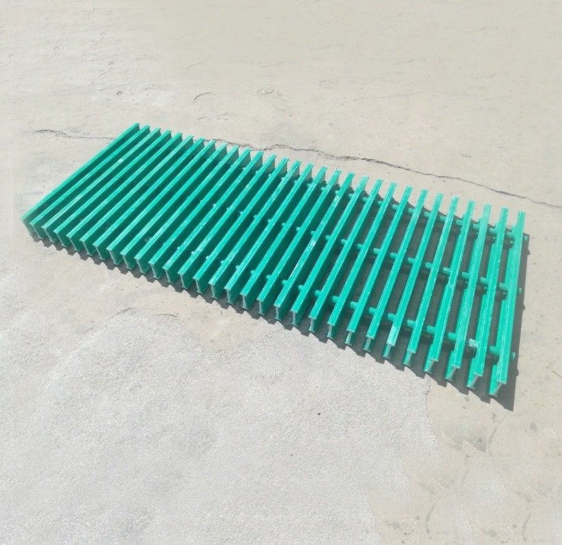 Cortar grades de drenagem de plástico de fibra de vidro GFRP de alta resistência para resistência à corrosão
