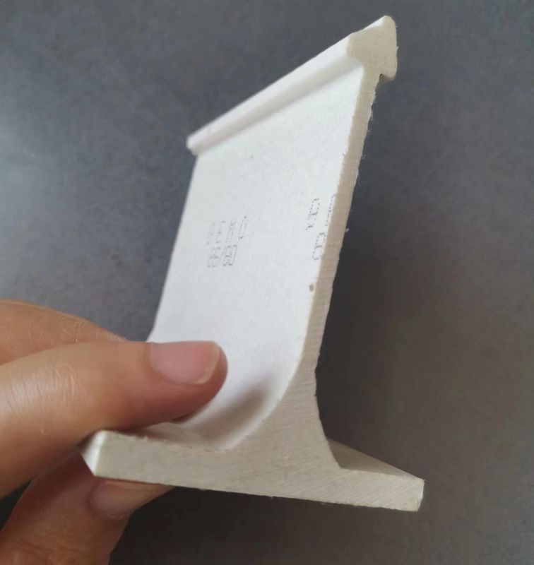 Módulo de isolamento térmico de GFRP FRP liso para isolamento de telhado de costura de pé conforme exigido